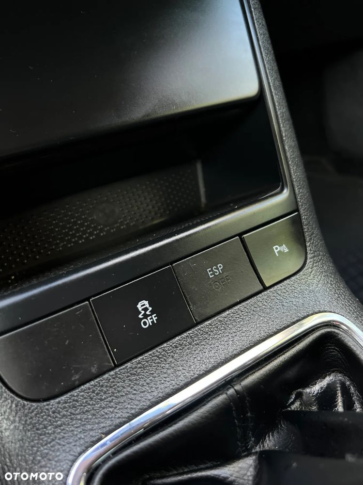 Volkswagen Golf Plus - 27