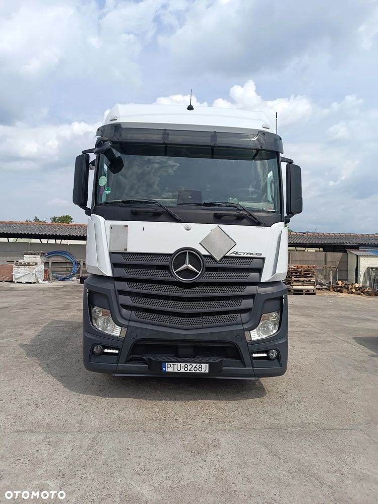 Mercedes-Benz Actros - 2