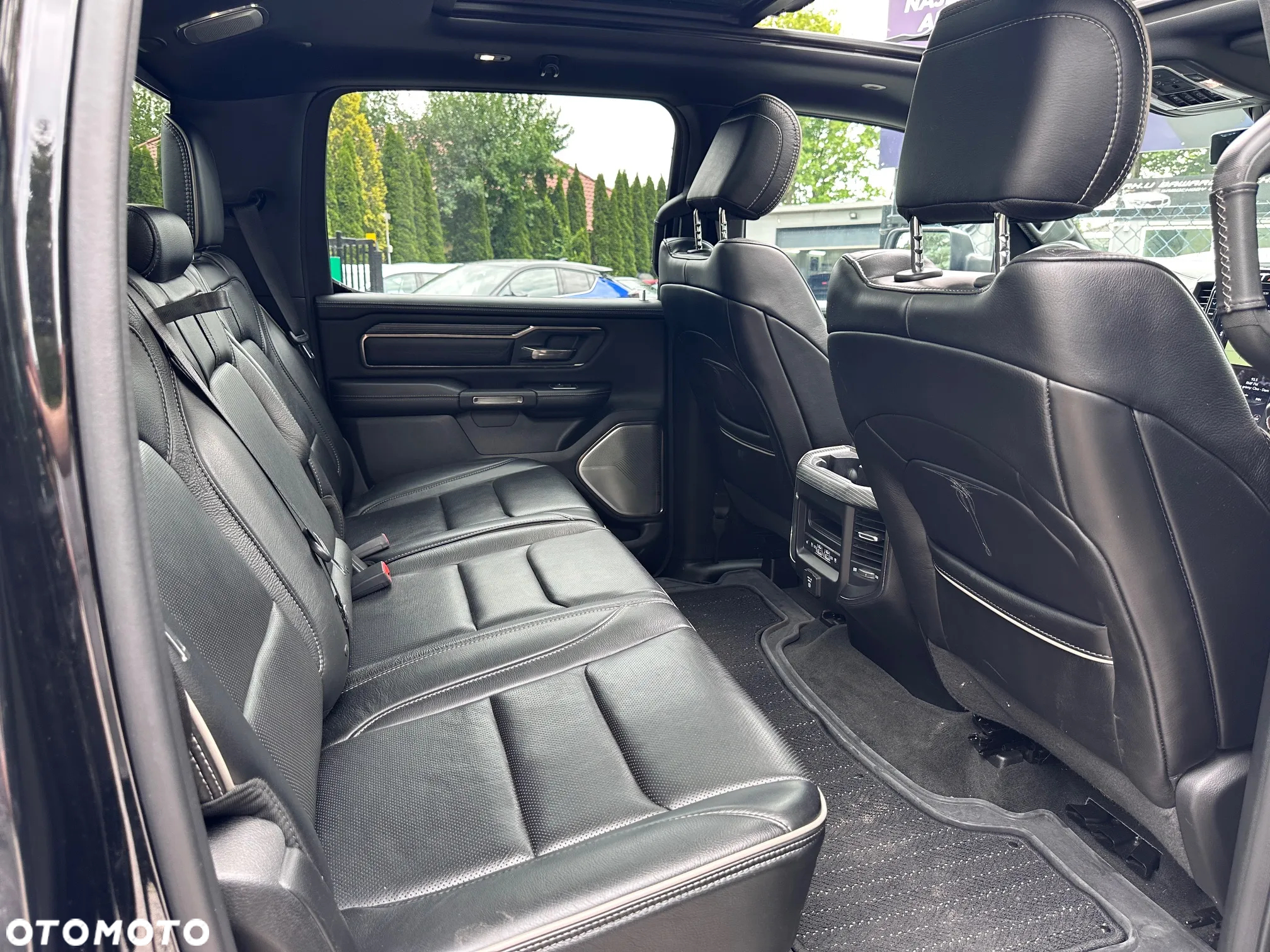 RAM 1500 5.7 Crew Cab Limited - 34