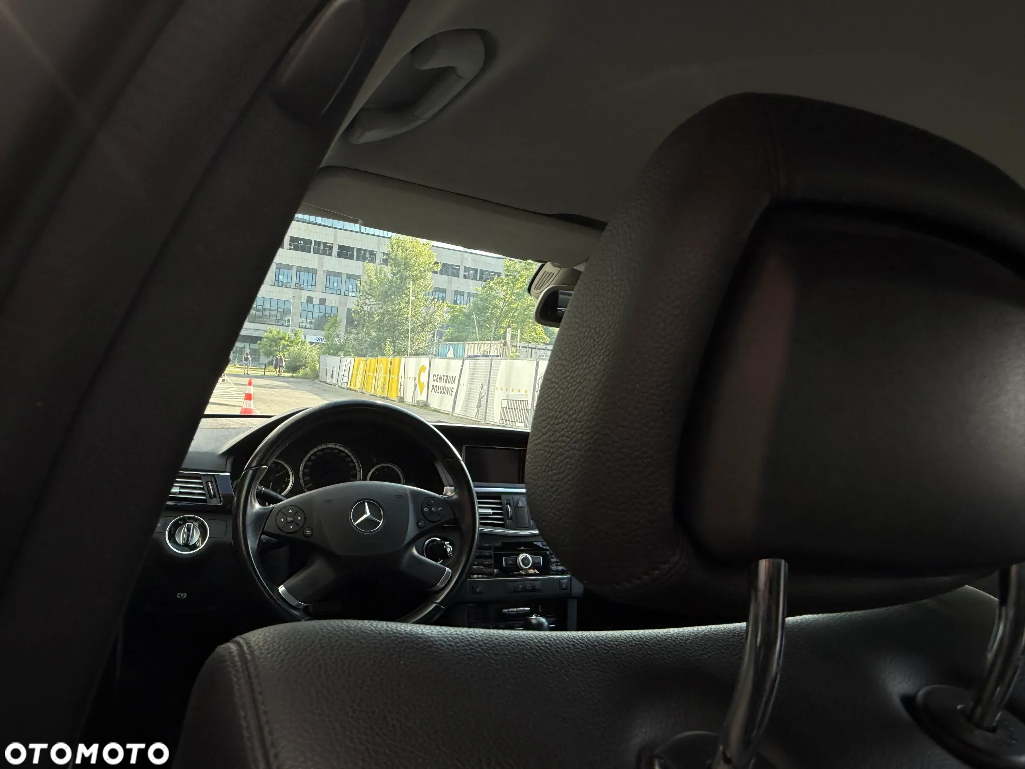 Mercedes-Benz Klasa E 200 CGI BlueEFFICIENCY Automatik Avantgarde - 20