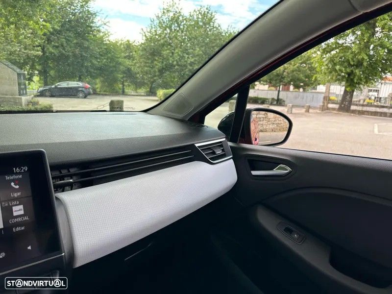 Renault Clio 1.0 TCe Exclusive CVT - 25