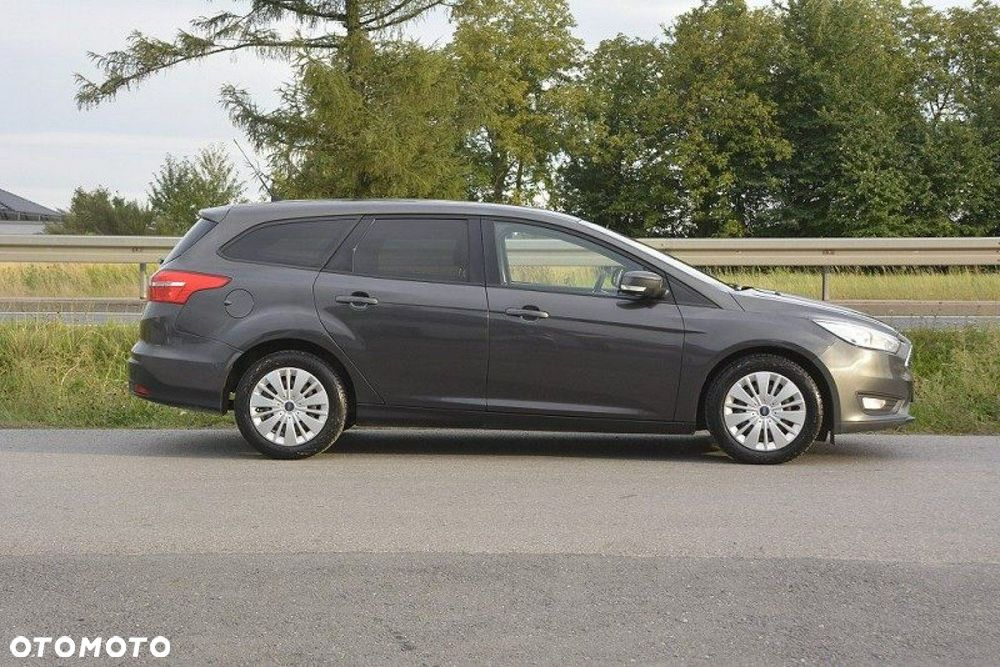 Ford Focus 1.0 EcoBoost Trend Edition Business - 8