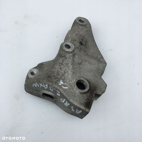 ŁAPA WSPORNIK SILNIKA AUDI A3 8P 2.0 06F199207P