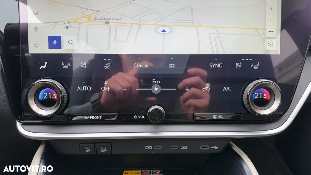 Lexus RZ 450e AWD Luxury - 25