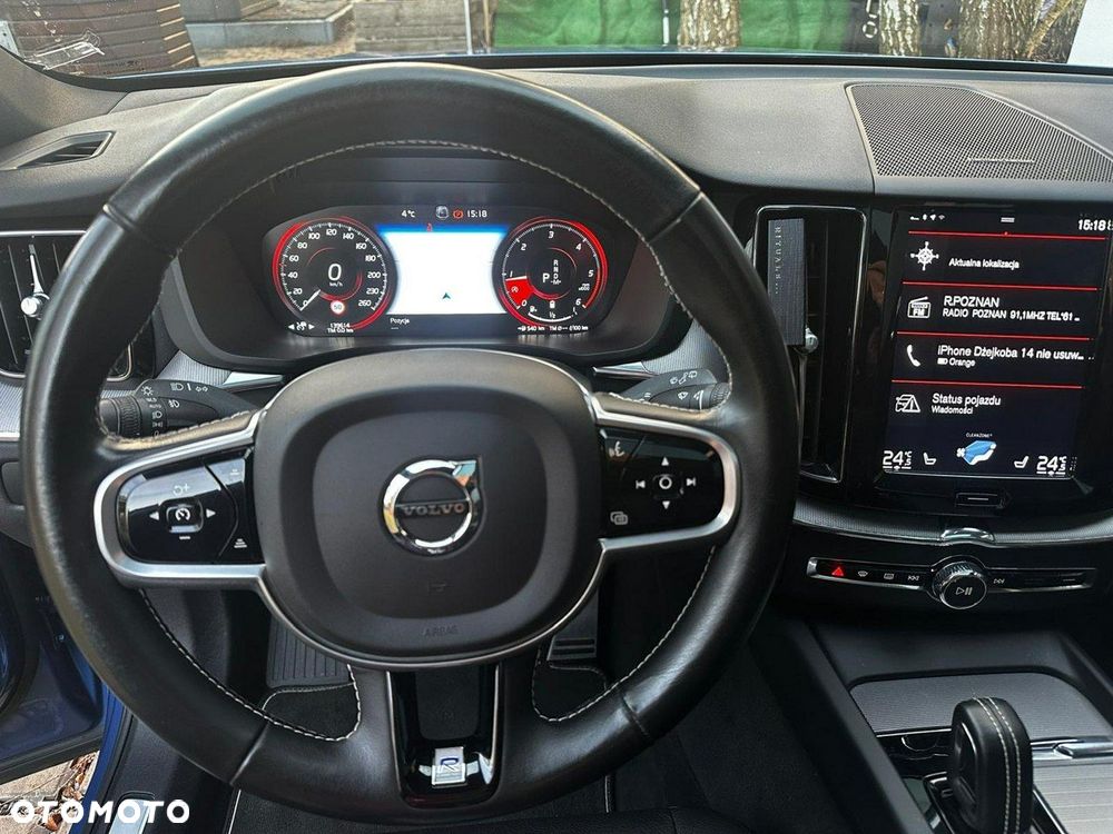 Volvo XC 60 D5 SCR AWD R-Design - 18