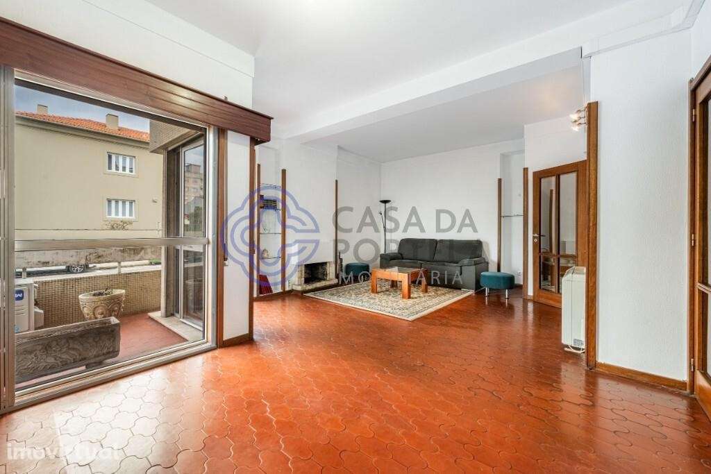 T4 com garagem (box) próximo Praça Velasquez - Grande imagem: 3/30
