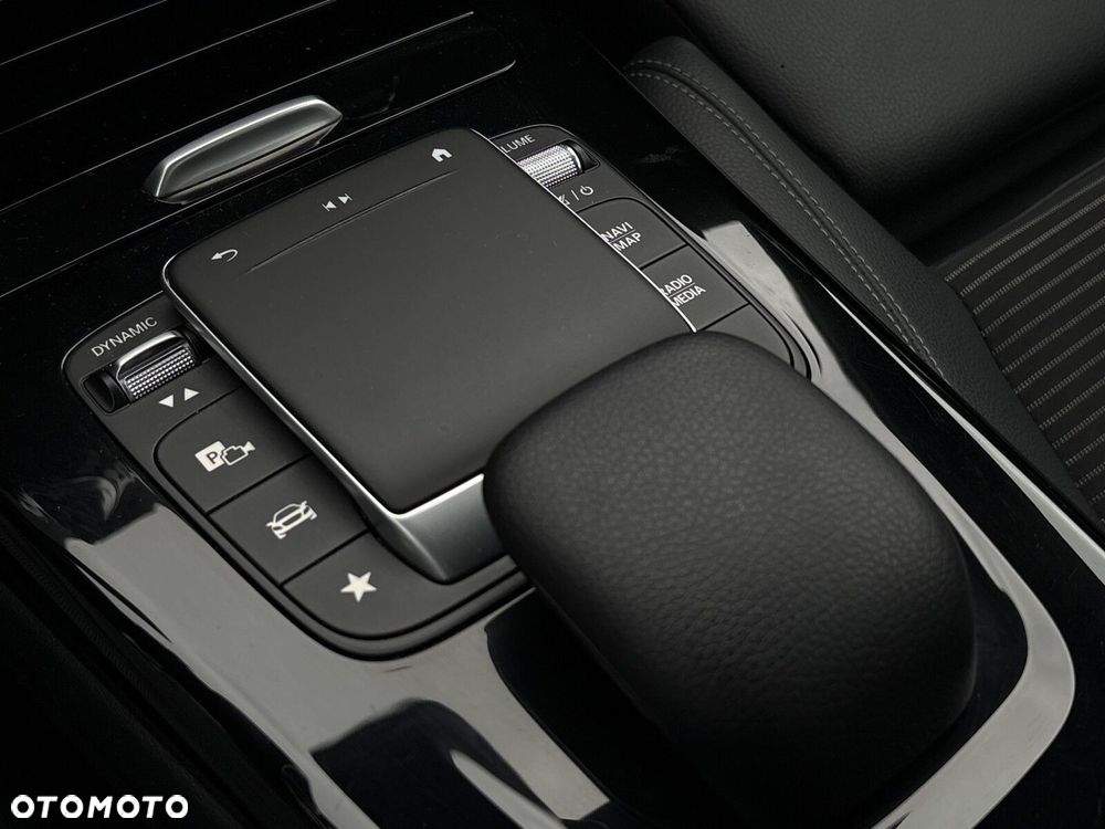 Mercedes-Benz CLA 200 7G-DCT - 28