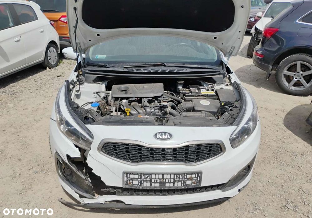 Kia Ceed - 6