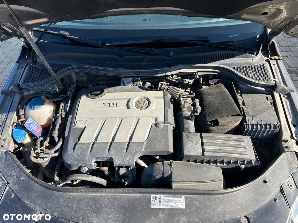 Volkswagen Passat 2.0 TDI DPF 4Mot Sportline - 13