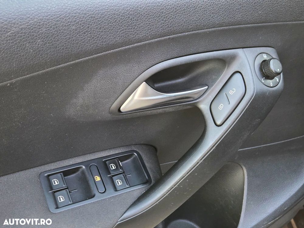 Volkswagen Polo 1.6 TDI Blue Motion Style - 22