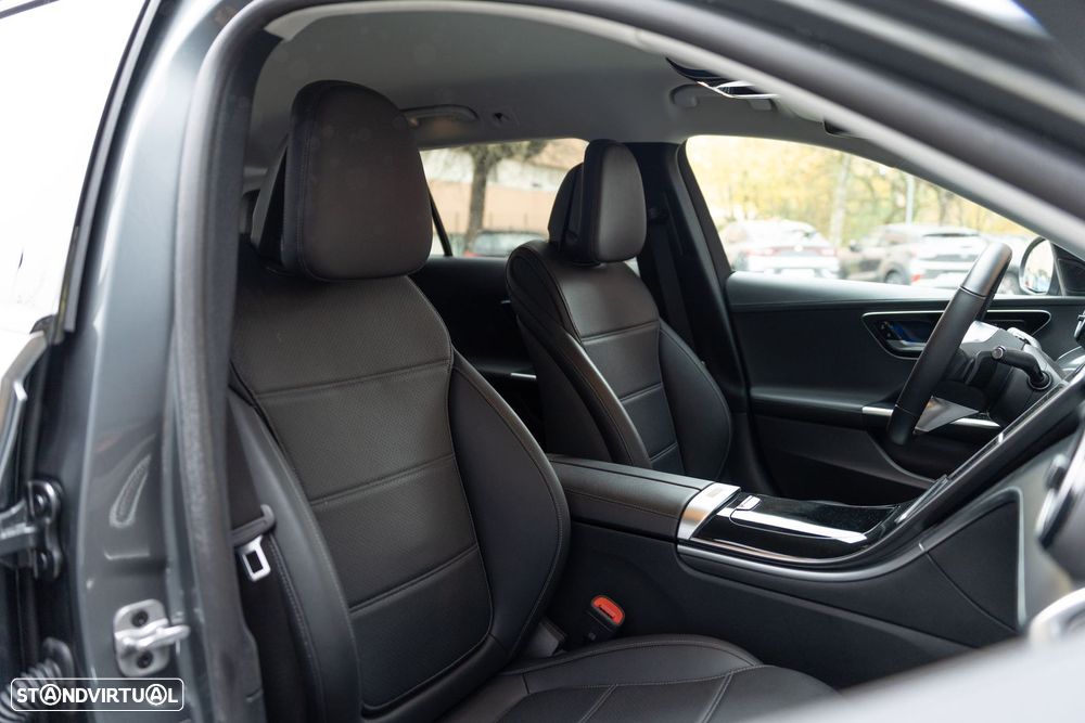 Mercedes-Benz C 300 e T 9G-TRONIC Avantgarde - 22