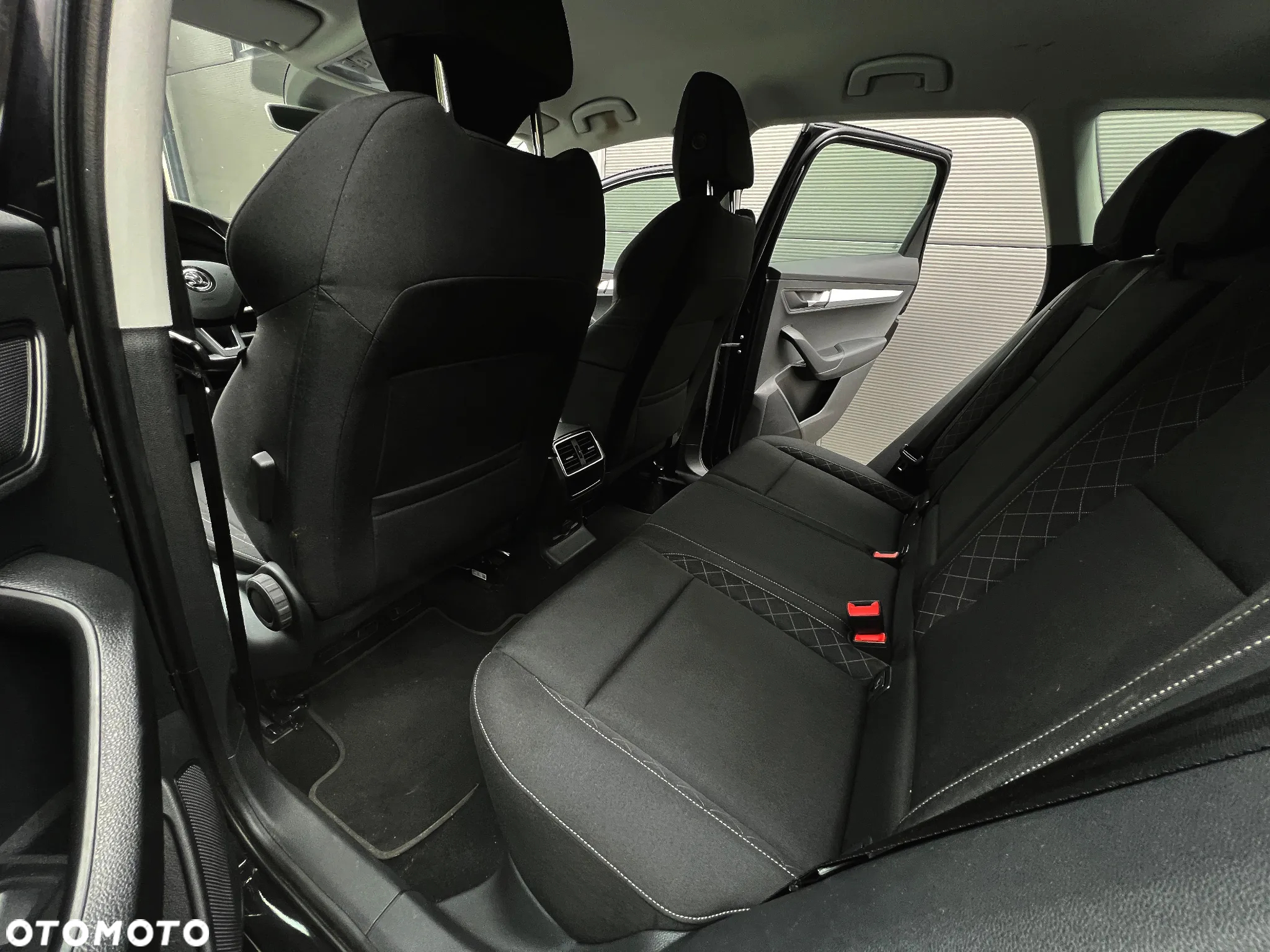 Skoda Karoq 1.6 TDI SCR DSG Ambition - 20