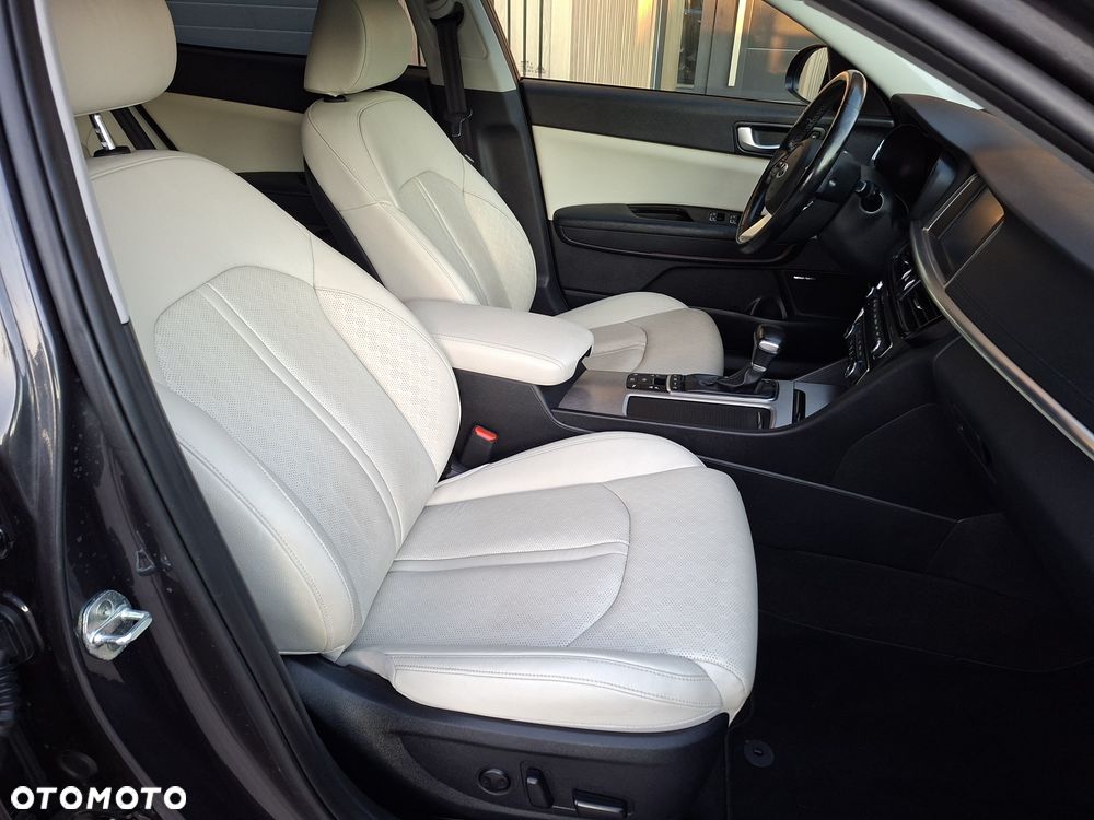 Kia Optima - 8