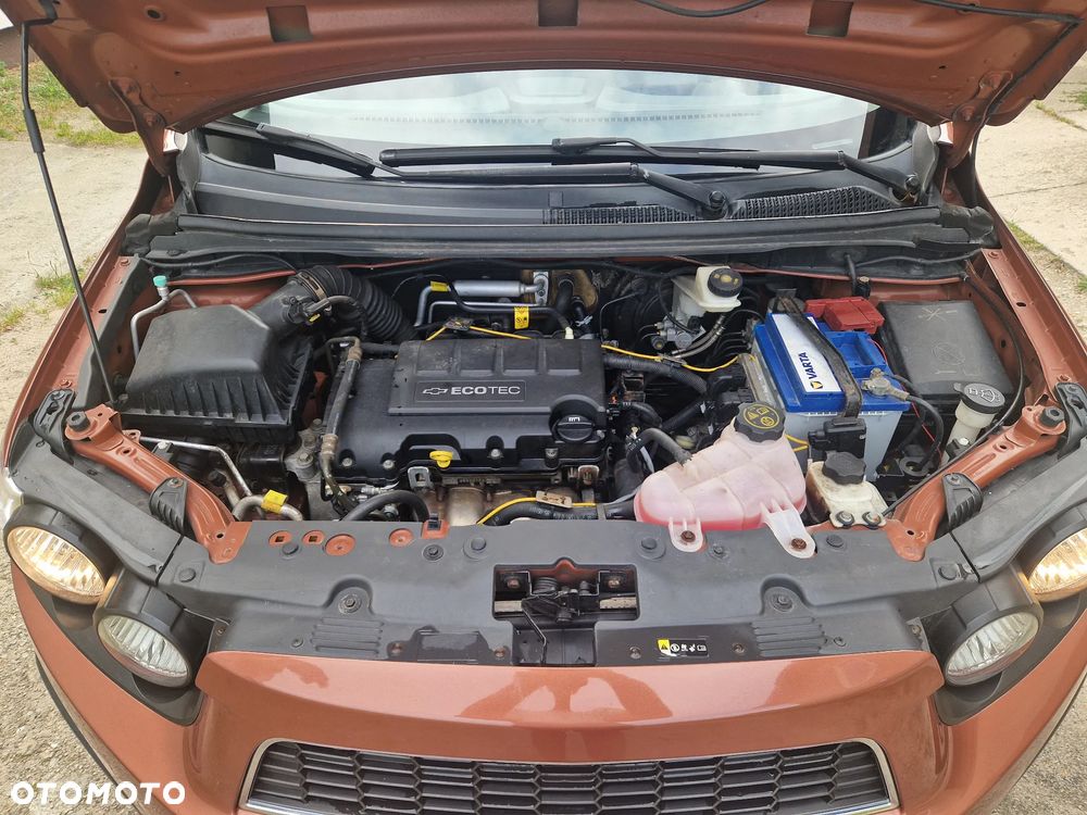 Chevrolet Aveo 1.4 16V LT - 26