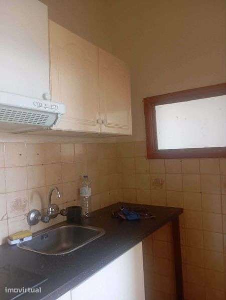 Casinha individual com 1 quarto, sala, cozinha e casa banho. - Grande imagem: 2/4