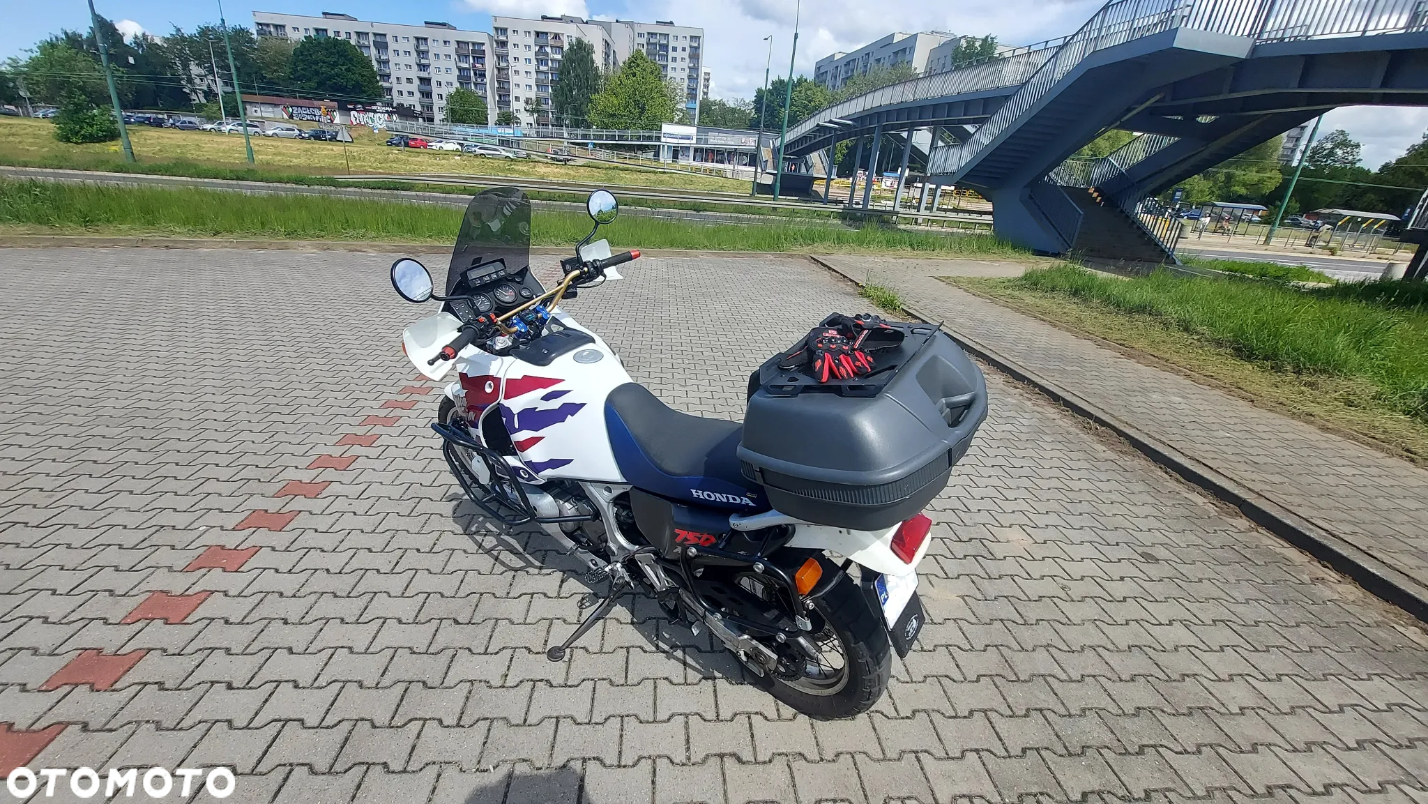 Honda XRV