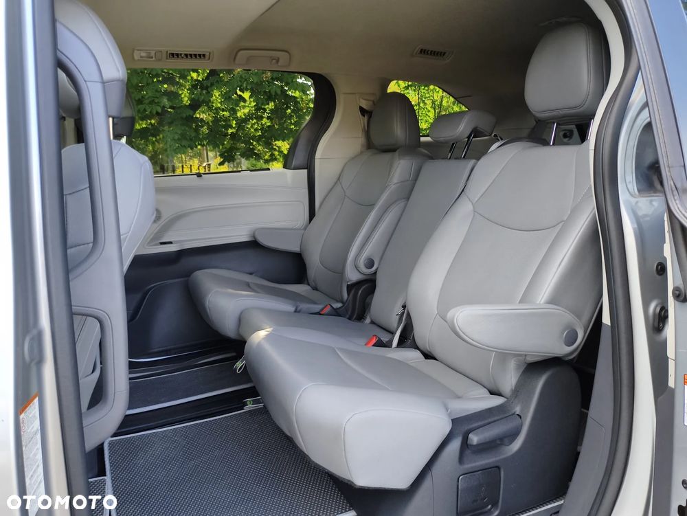 Toyota Sienna - 29