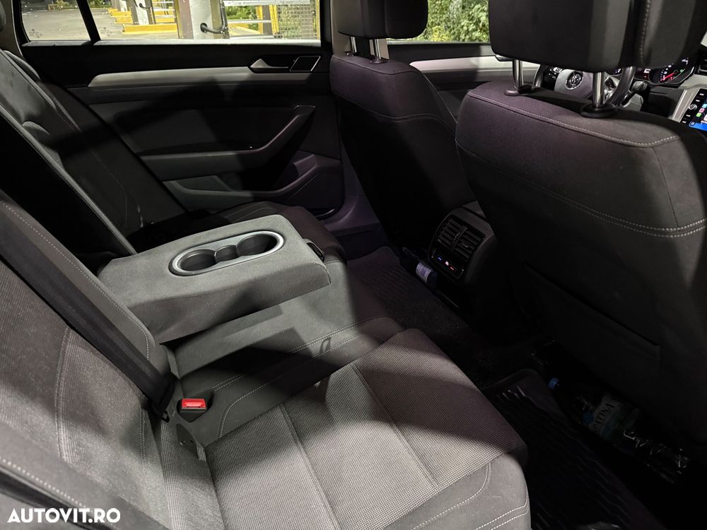 Volkswagen Passat 2.0 TDI DSG Highline - 12