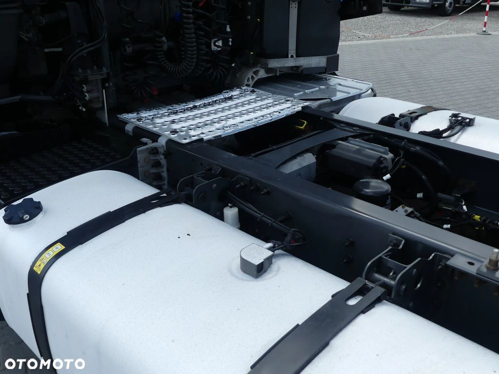 Renault T440 13L / EURO 6 / LOW DECK / KLIMA POSTOJOWA / - 18