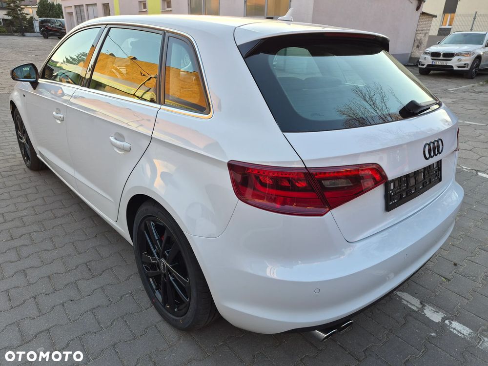 Audi A3 Sportback 1.4 TFSI S line Sportpaket - 4