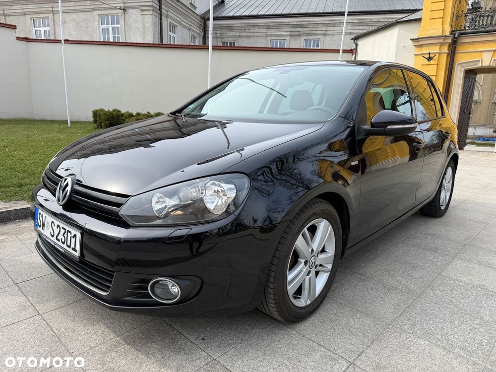 Volkswagen Golf 1.2 TSI MATCH - 1