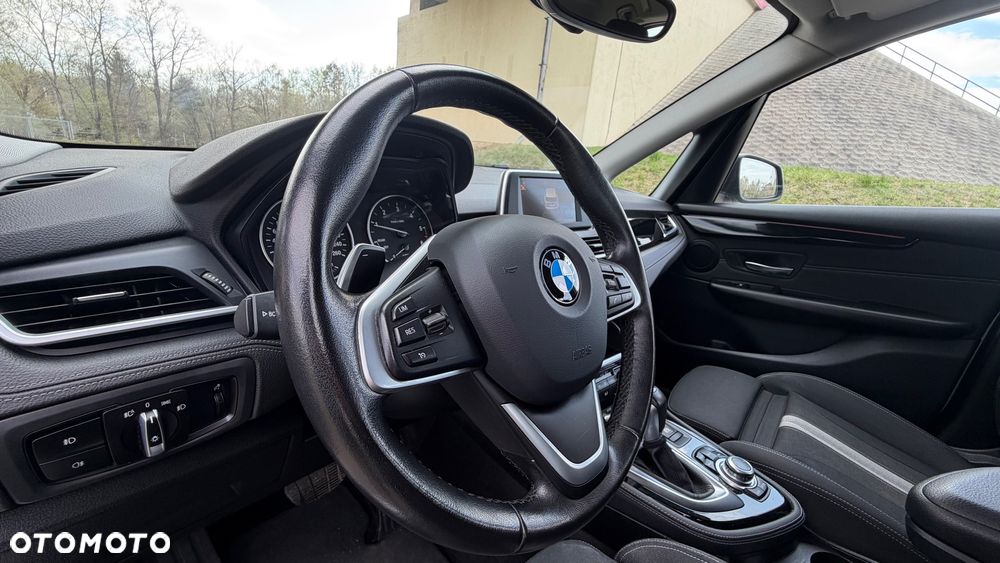 BMW Seria 2 218d Sport-Aut - 32