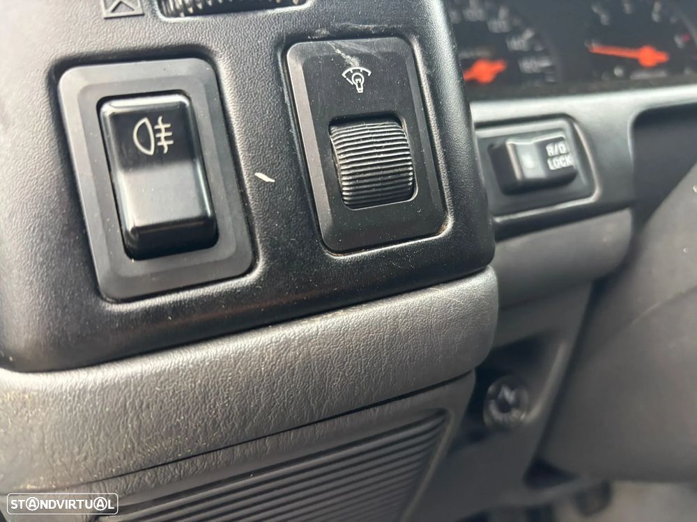 Mitsubishi L200 2.5 TD CD Strakar ABS+AC - 11