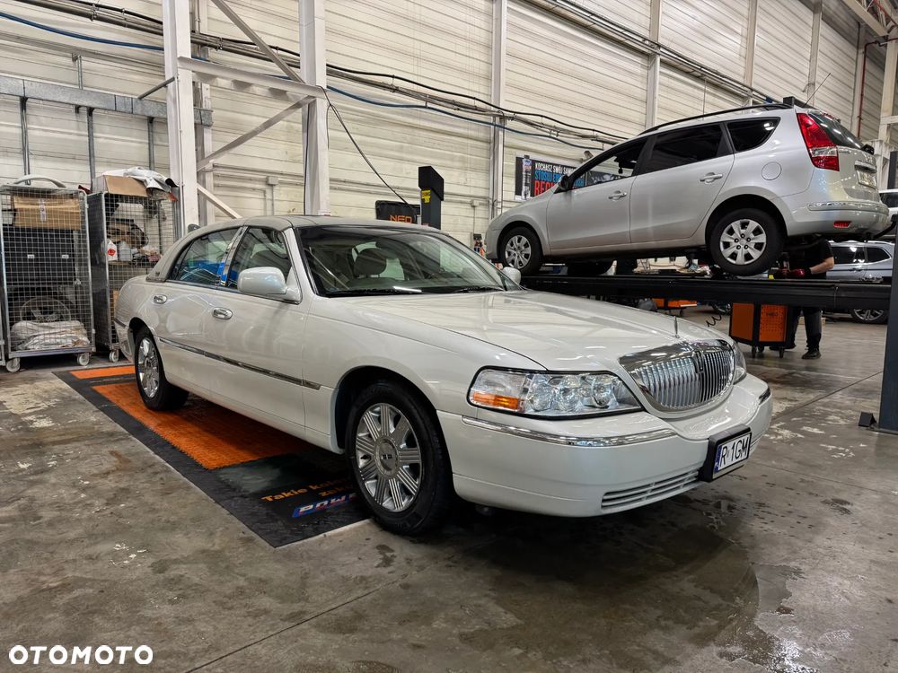 Lincoln Town Car 4.6 Signature - 7