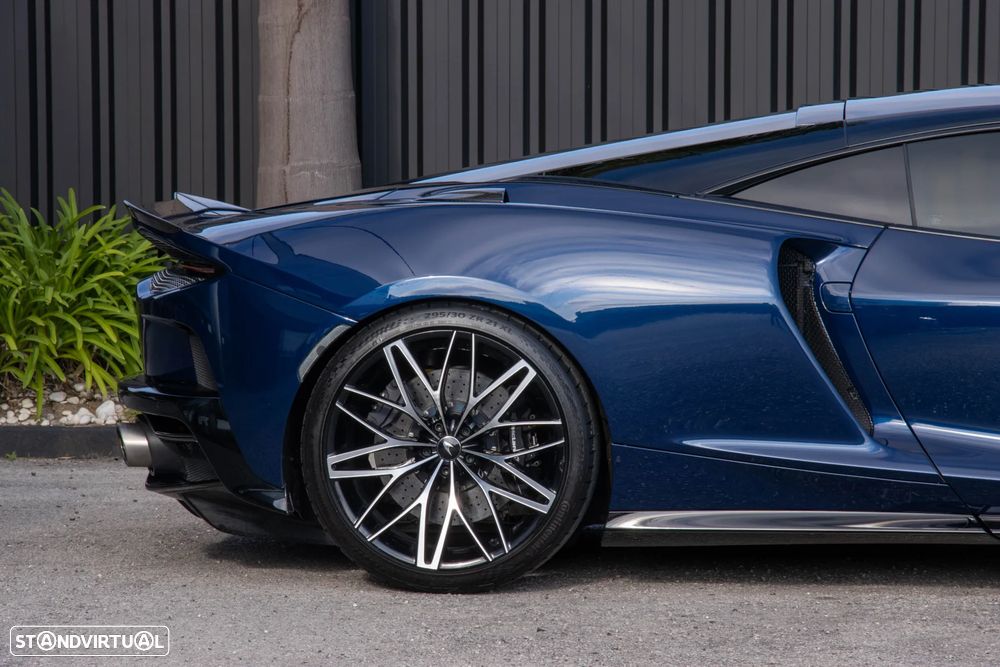 McLaren GT 4.0 Twin-Turbo V8 - 29