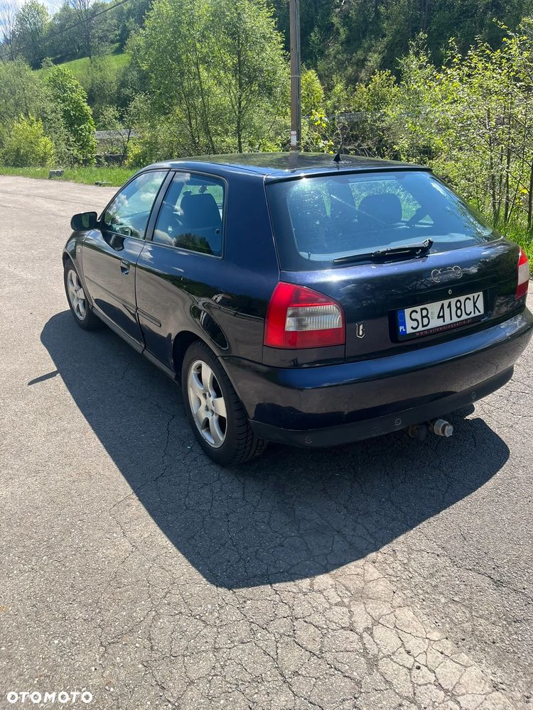 Audi A3 3-drzwiowe 1.6 FSI Ambiente - 28