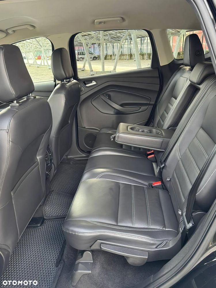 Ford Escape 2.0 EcoBoost AWD Titanium - 16