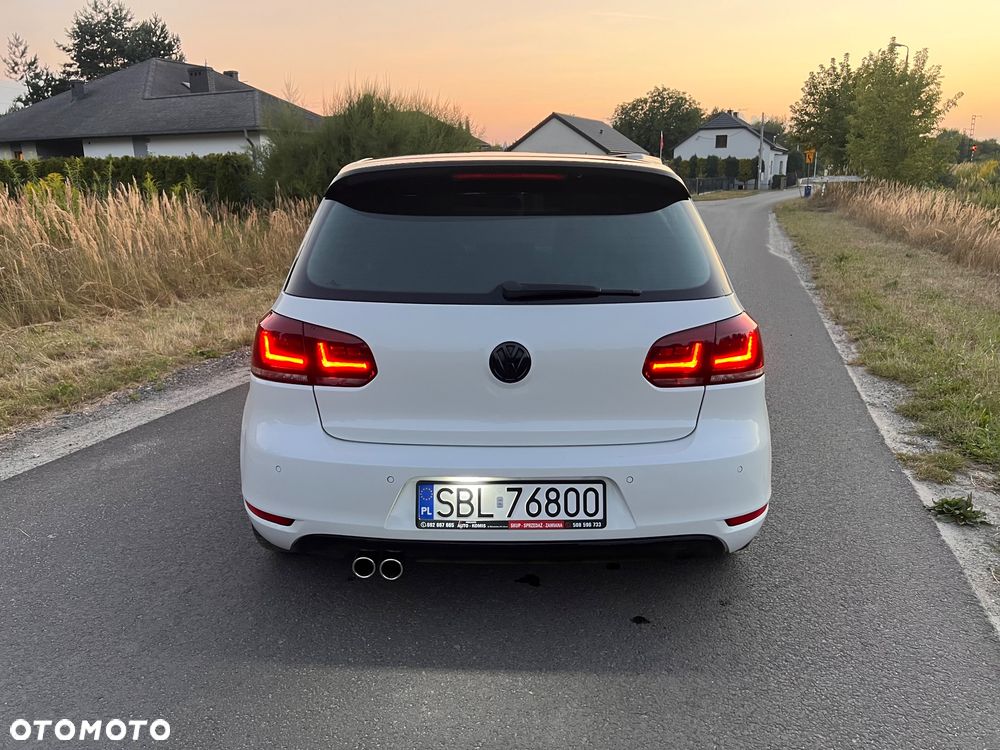 Volkswagen Golf 2.0 TDI GTD - 11
