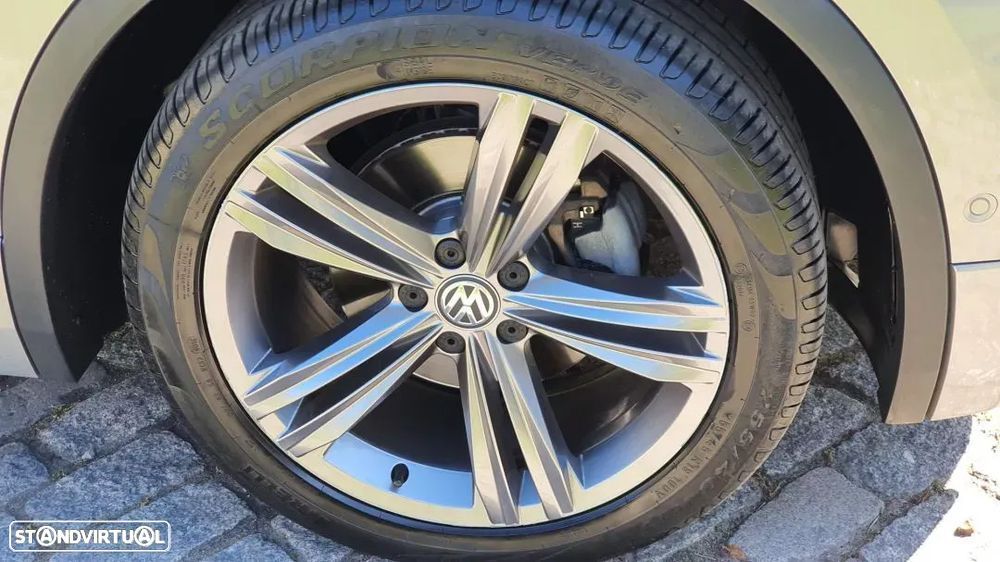VW Tiguan 2.0 TDI R-Line - 28