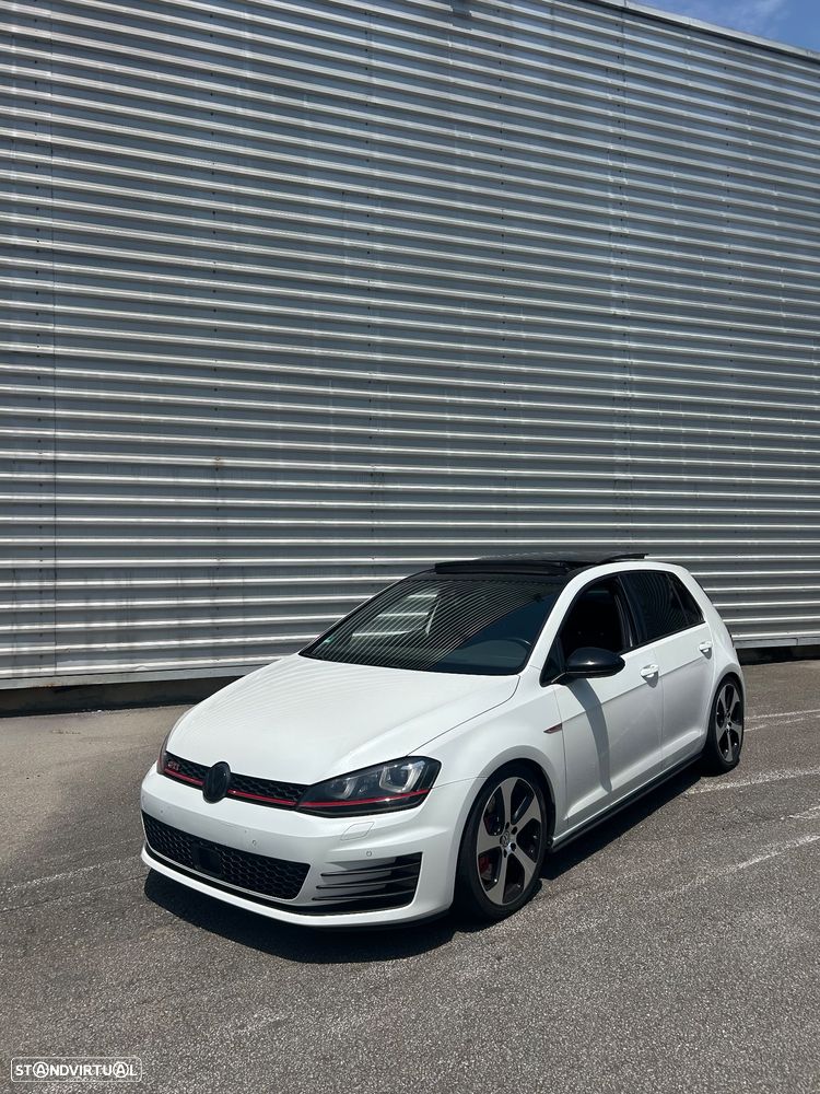 VW Golf 2.0 TSi GTi DSG Performance - 1