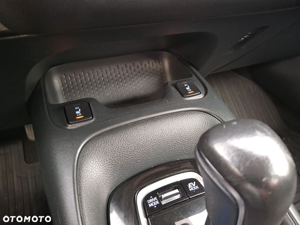 Toyota Corolla 1.8 Hybrid Comfort - 25