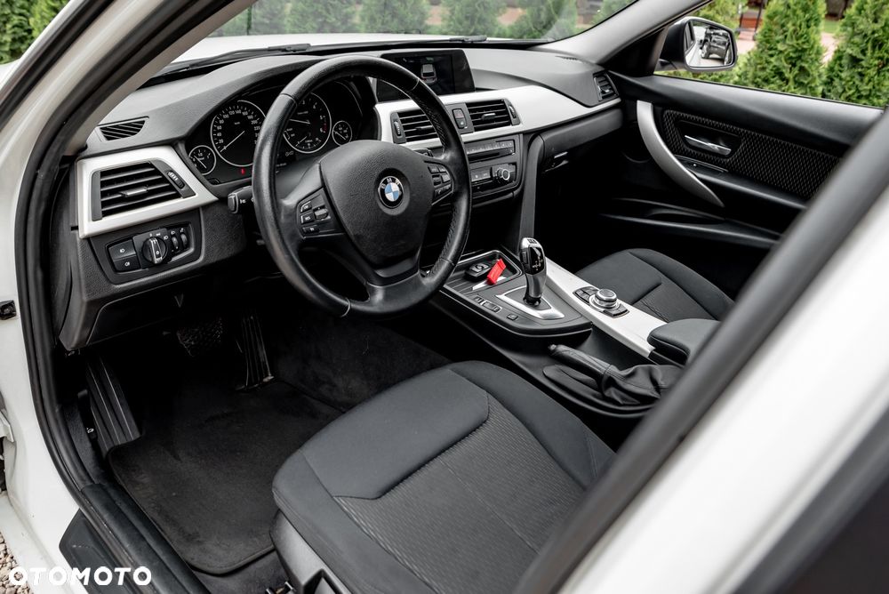 BMW Seria 3 316d - 16