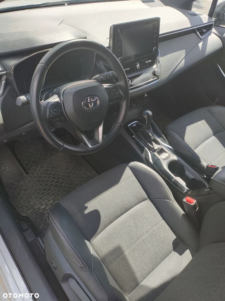 Toyota Corolla - 10