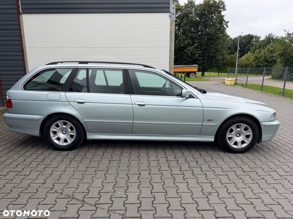 BMW Seria 5 525d - 5