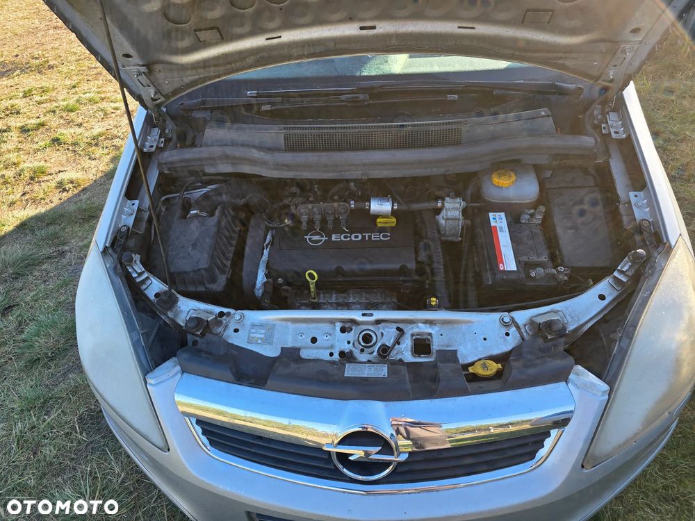 Opel Zafira 1.8 Easytronic Cosmo - 26