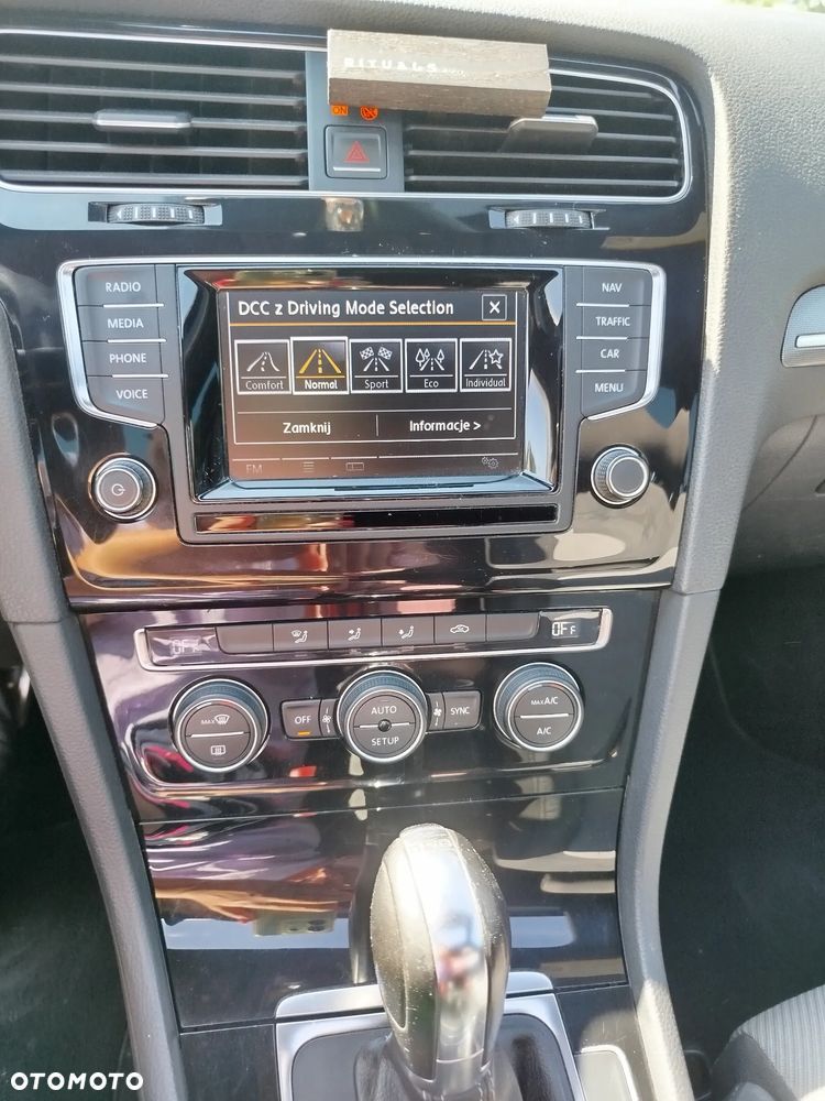 Volkswagen Golf - 4