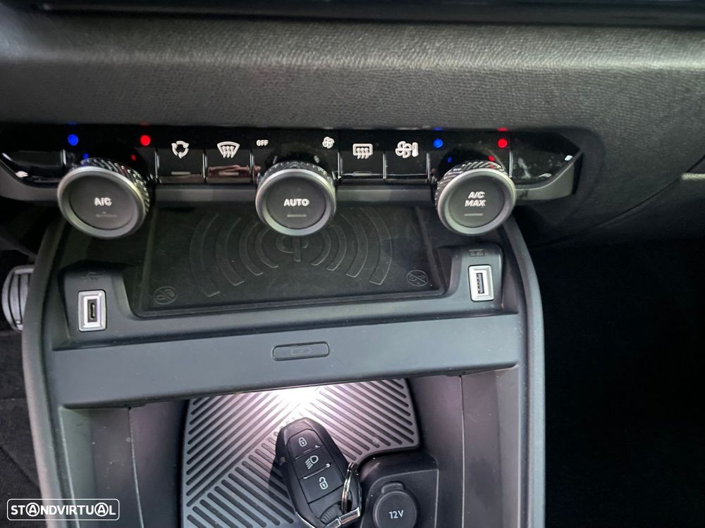 Citroën C4 1.2 PureTech Shine - 36