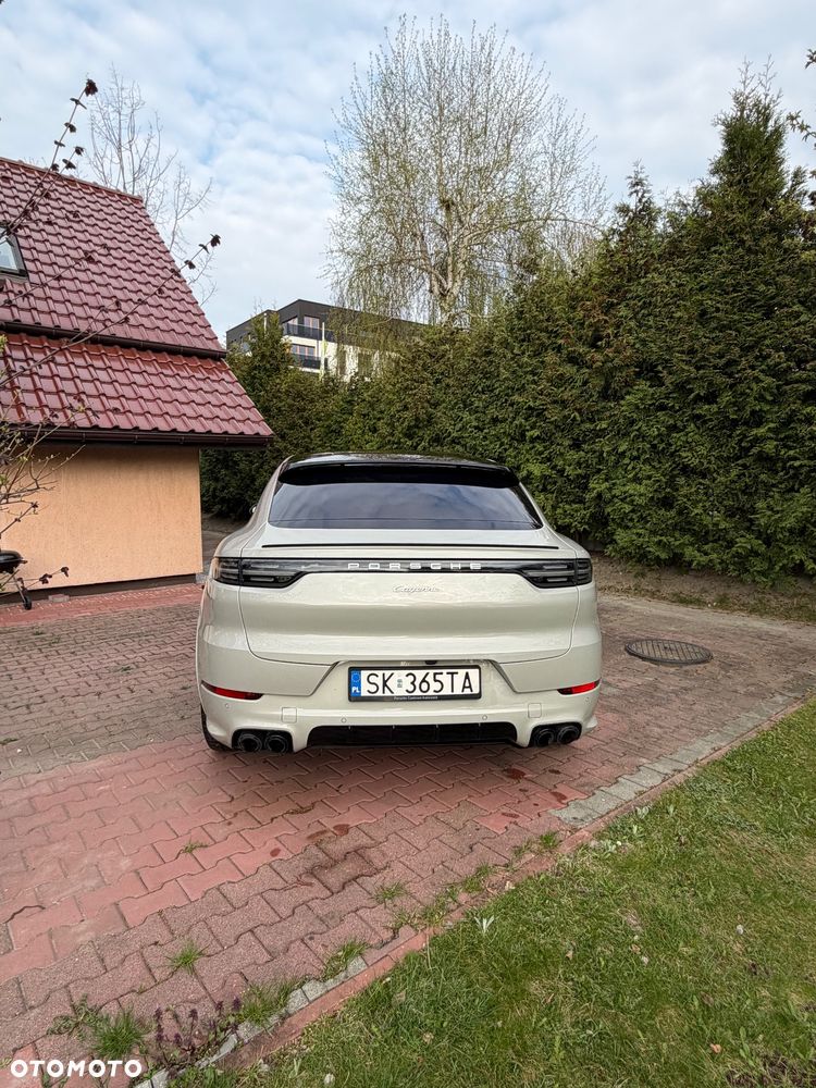 Porsche Cayenne Standard - 2