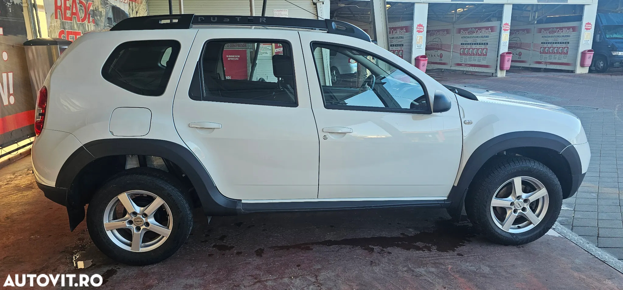 Dacia Duster 1.2 TCe 4x2 Laureate - 14