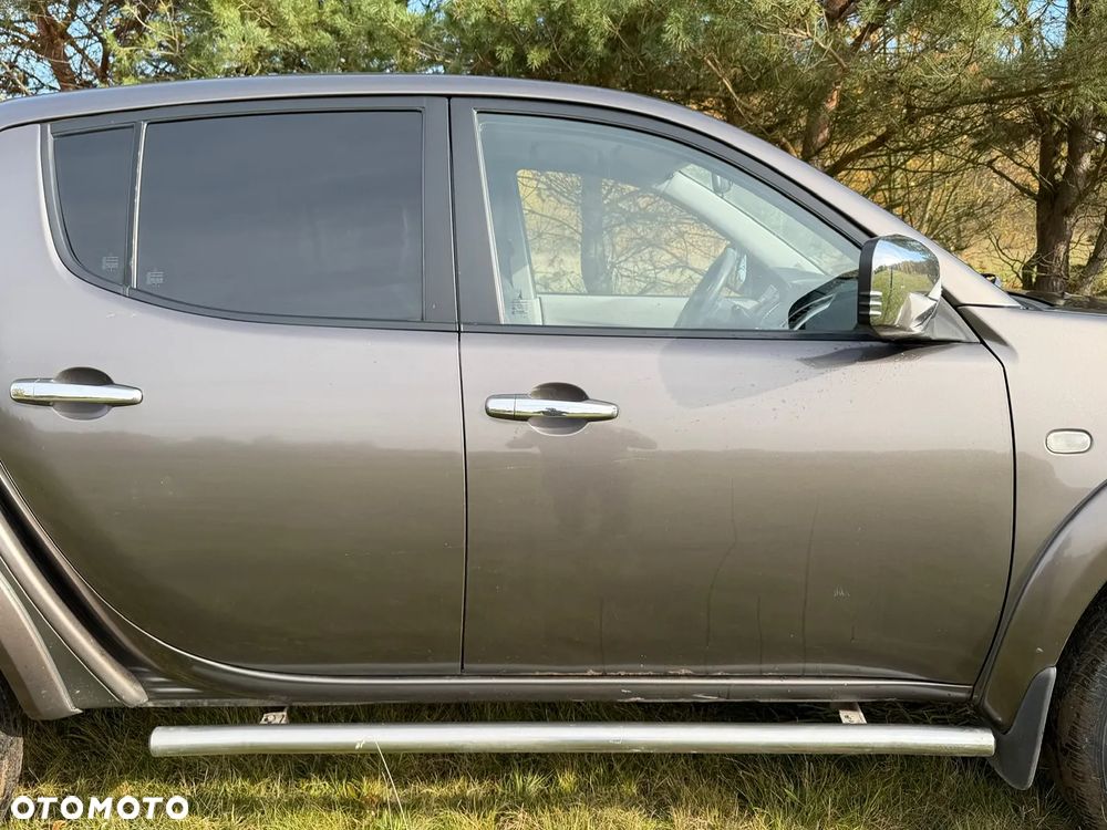 Mitsubishi L200 2012 photo 5
