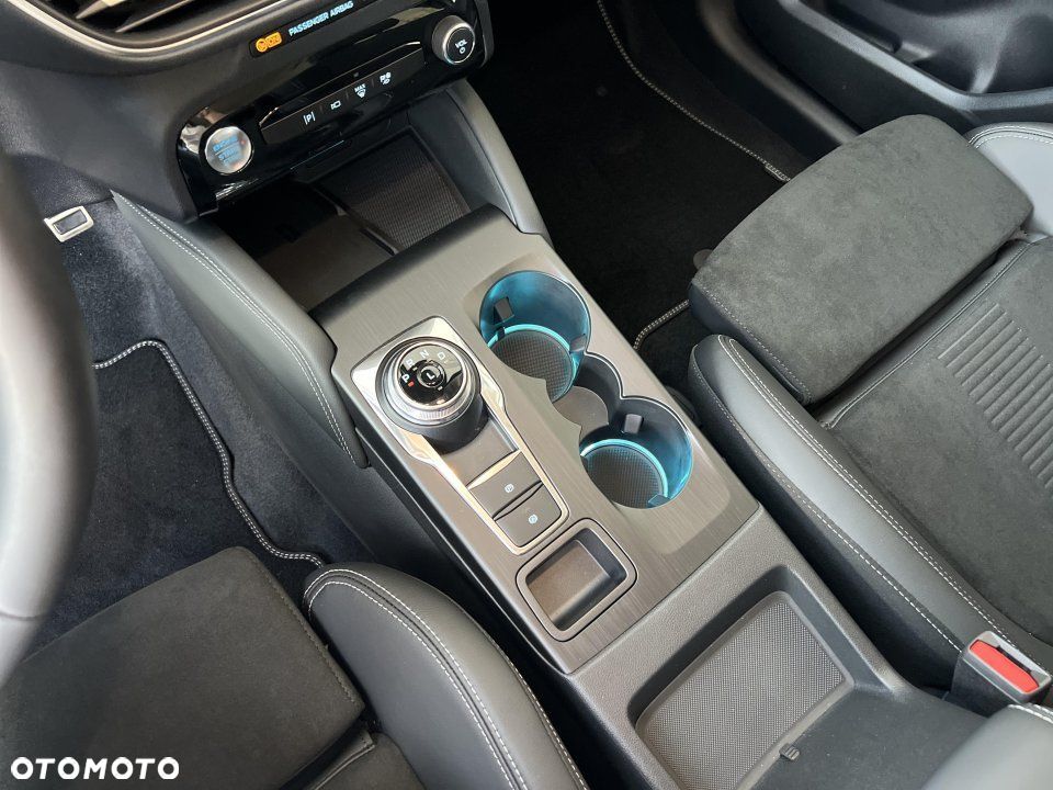 Ford Kuga - 9