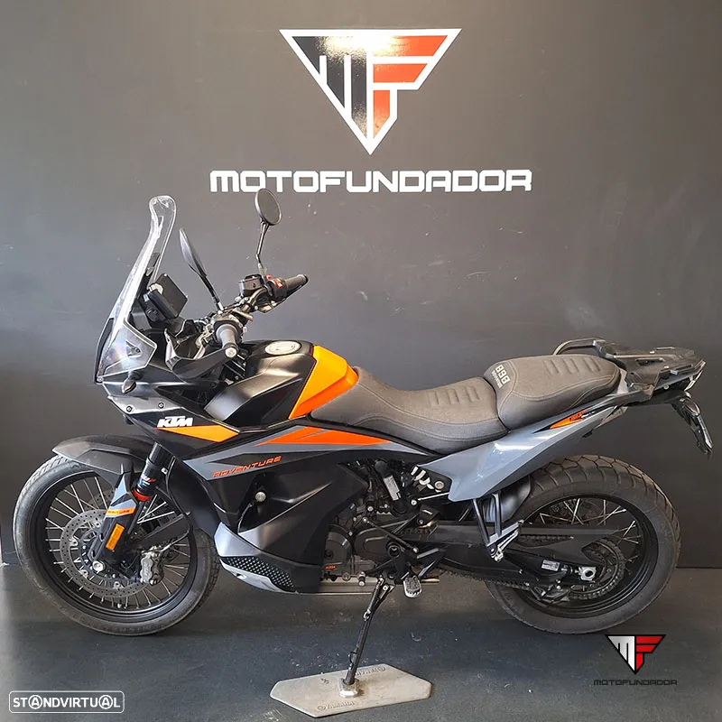 KTM 890 - 2