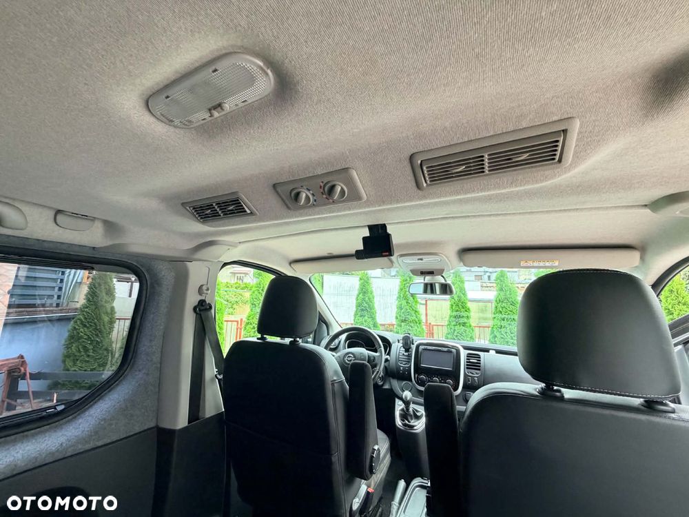 Opel Vivaro - 8