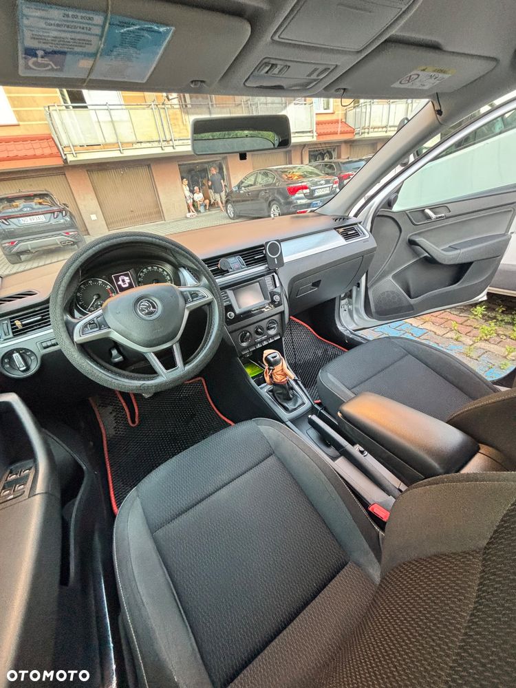 Skoda RAPID - 8