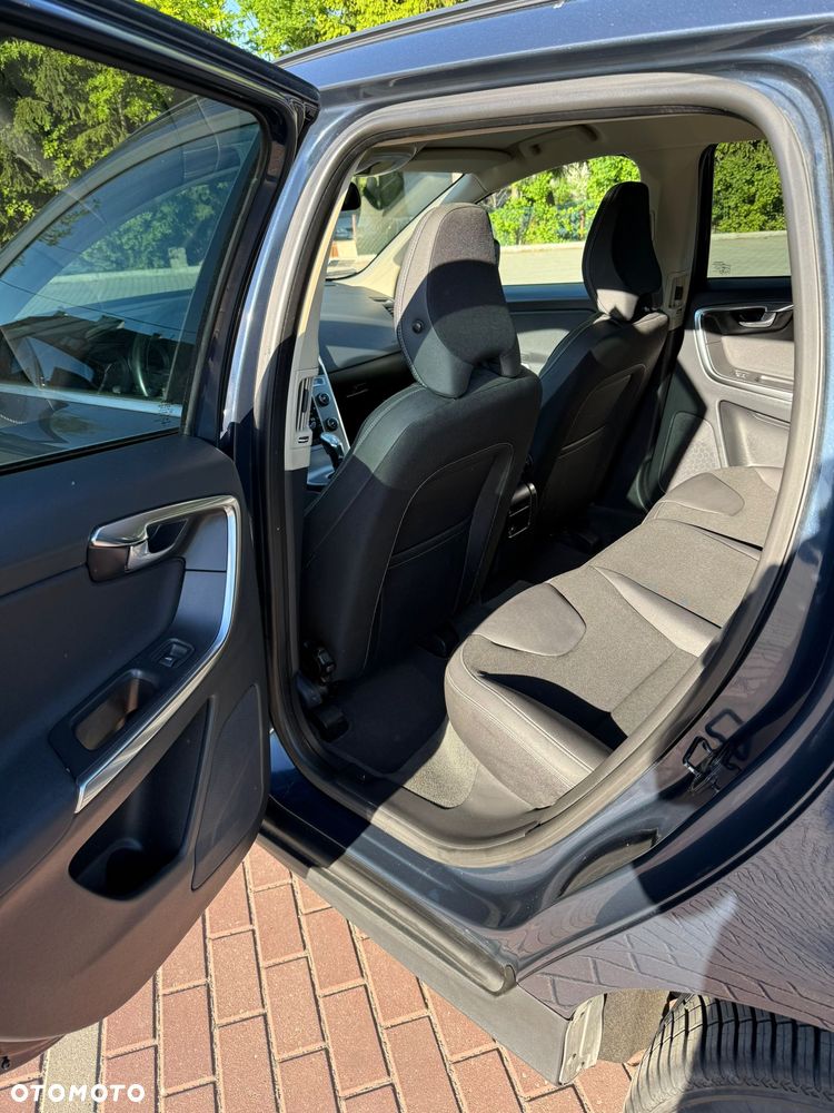 Volvo XC 60 2.4D AWD Momentum - 13