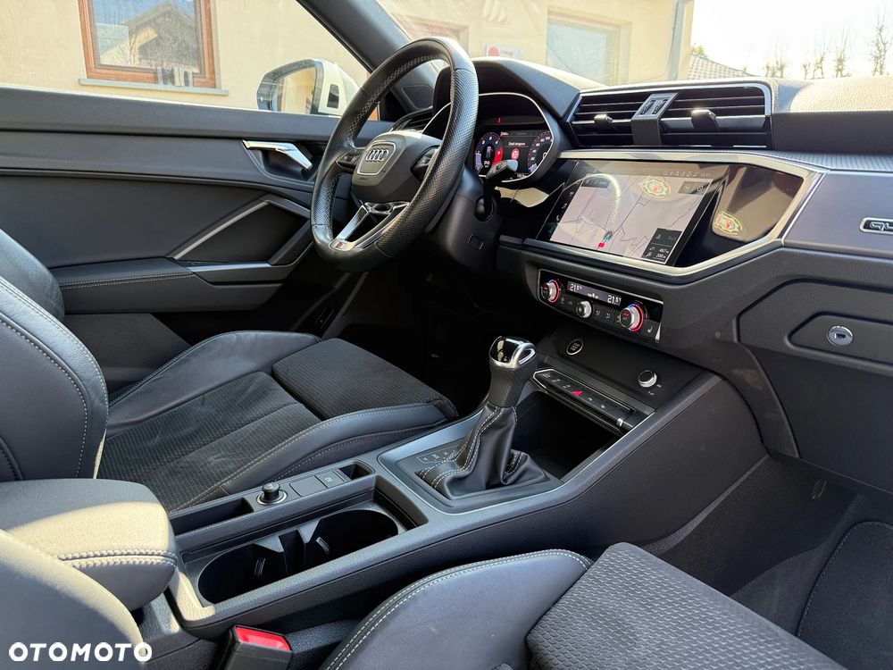 Audi Q3 Sportback 40 TDI quattro S tronic S line - 32